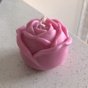 HOMEMADE ROSE CANDLE